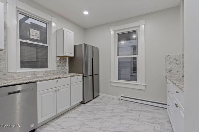 3 Manning Square, Albany, NY 12206