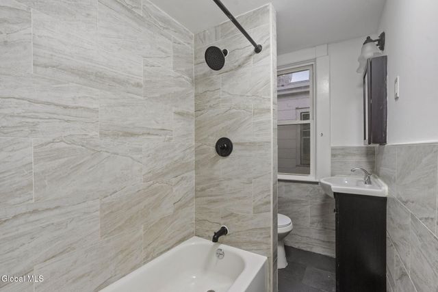 3 Manning Square, Albany, NY 12206