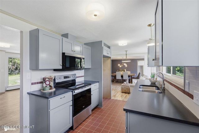 1103 Bannister Drive, Anchorage, AK 99508