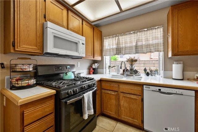 9195 Stone Canyon Road, Corona, CA 92883