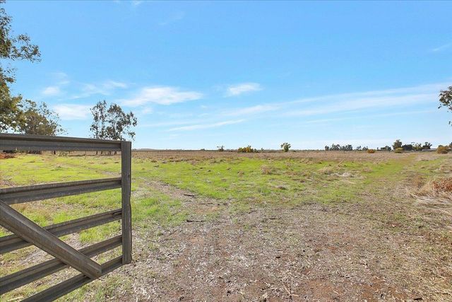 4494 N Beale Rd, Marysville, CA 95901