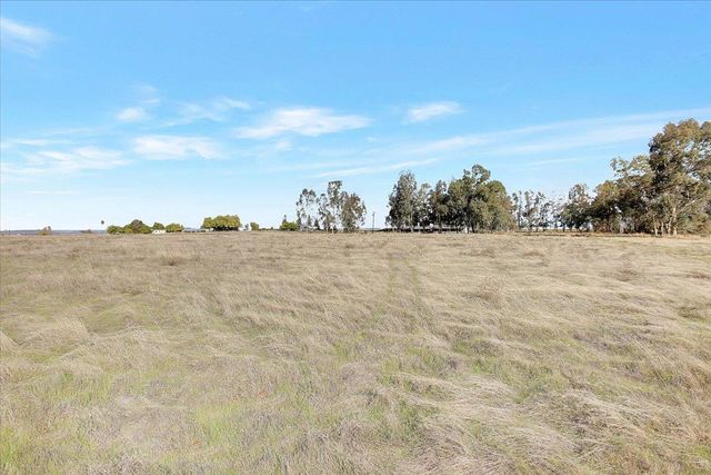 4494 N Beale Rd, Marysville, CA 95901