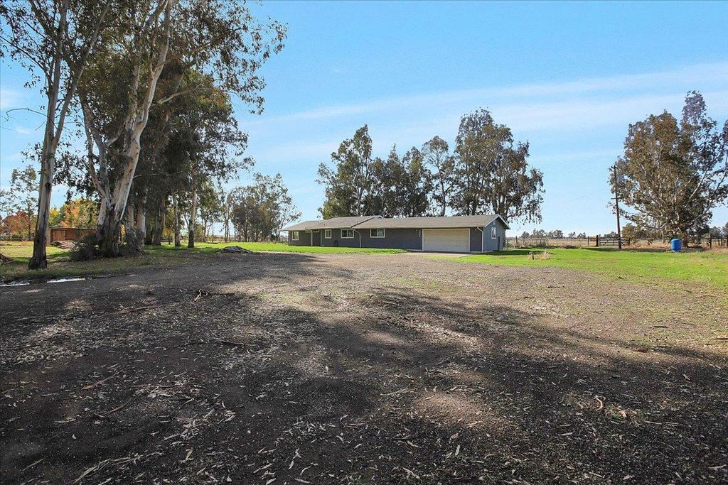 4494 N Beale Rd, Marysville, CA 95901