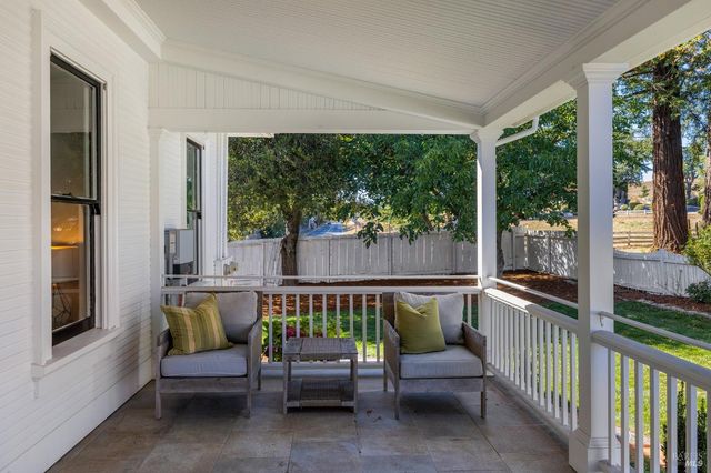 1375 Gossage Ave, Petaluma, CA 94952