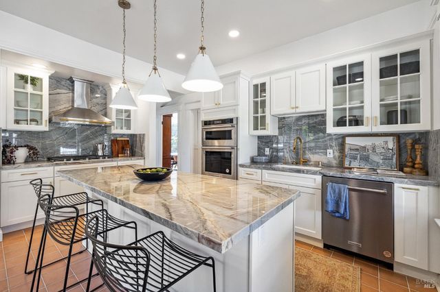 1375 Gossage Ave, Petaluma, CA 94952