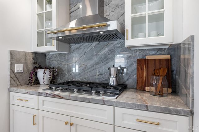 1375 Gossage Ave, Petaluma, CA 94952