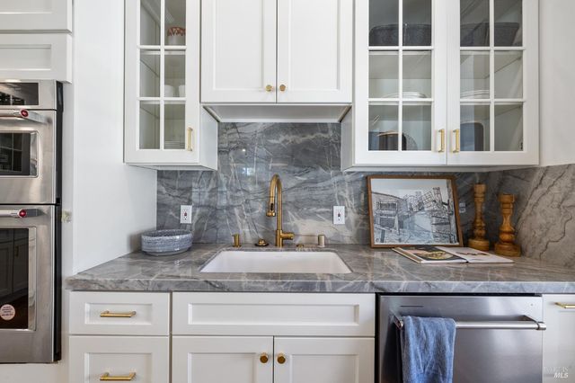 1375 Gossage Ave, Petaluma, CA 94952