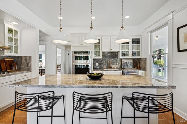 1375 Gossage Ave, Petaluma, CA 94952