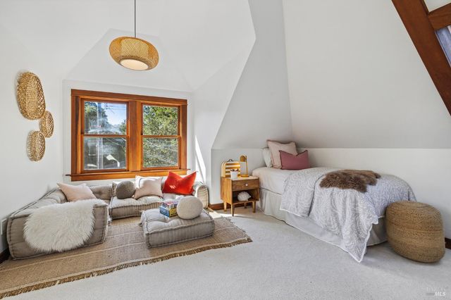 1375 Gossage Ave, Petaluma, CA 94952