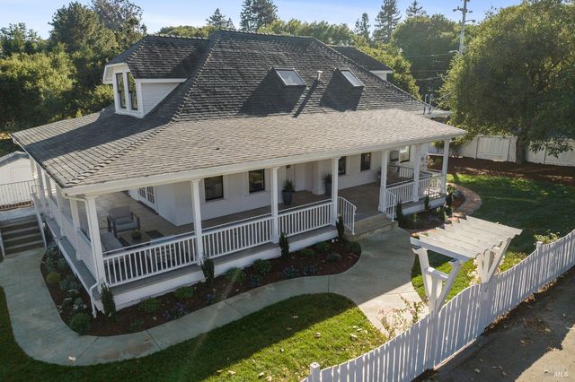 1375 Gossage Ave, Petaluma, CA 94952