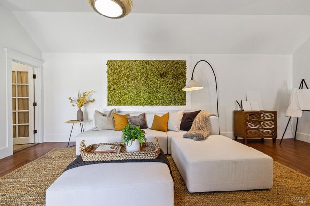 1375 Gossage Ave, Petaluma, CA 94952