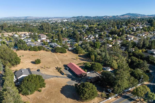 1375 Gossage Ave, Petaluma, CA 94952