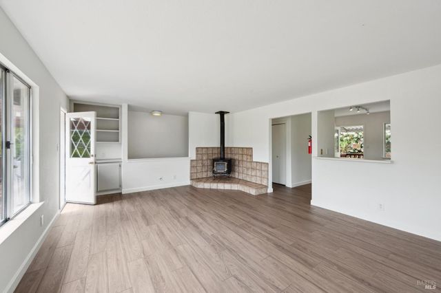 1375 Gossage Ave, Petaluma, CA 94952