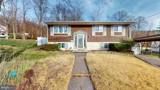 216 MCKINLEY ST, Westernport, MD 21562
