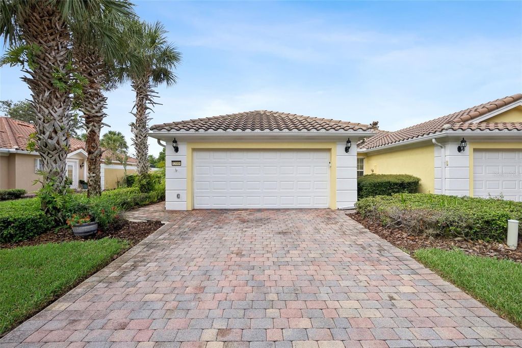 Image 6 of property listing at 12004 KAJETAN LANE, Orlando, FL 32827