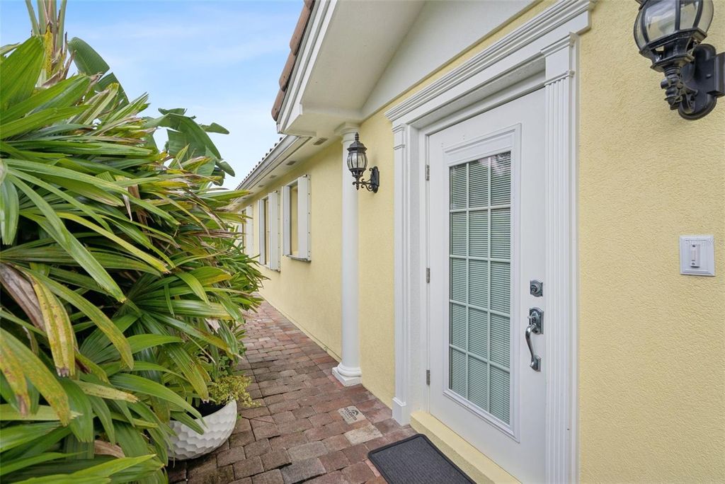 Image 9 of property listing at 12004 KAJETAN LANE, Orlando, FL 32827