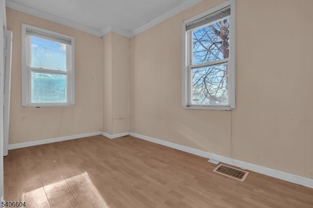 72 Allentown Rd, Parsippany-troy Hills Twp., NJ 07054