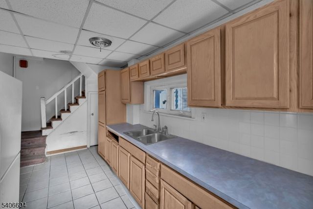 72 Allentown Rd, Parsippany-troy Hills Twp., NJ 07054