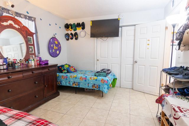 1006 12TH AVENUE W, Bradenton, FL 34205