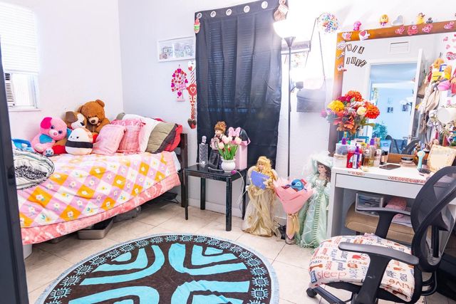 1006 12TH AVENUE W, Bradenton, FL 34205