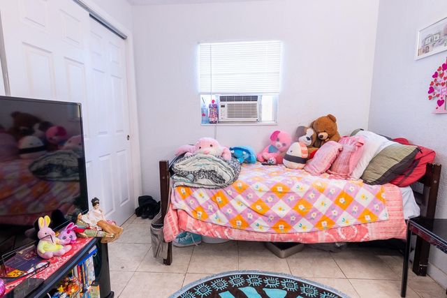 1006 12TH AVENUE W, Bradenton, FL 34205