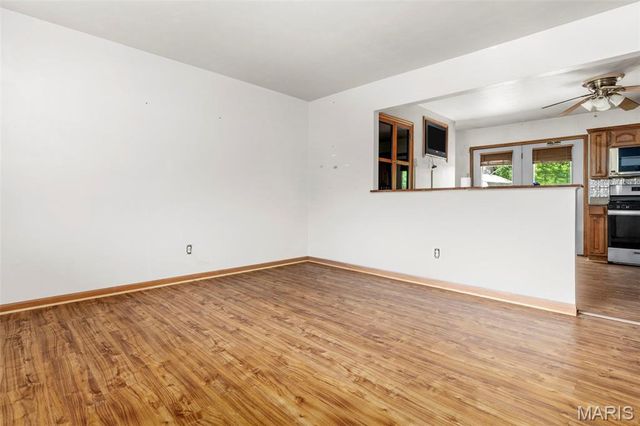 5311 Grove Avenue, Ferguson, MO 63135