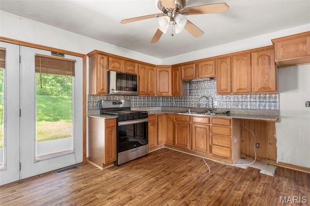 5311 Grove Avenue, Ferguson, MO 63135