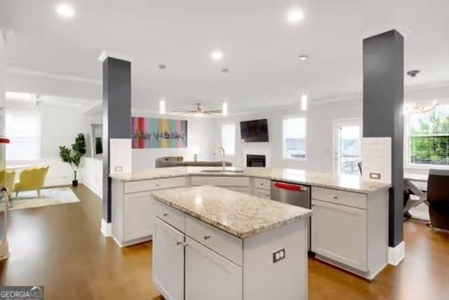 232 Woodstone Court, Atlanta, GA 30331