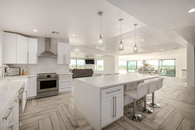 2809 E FRYE Road, Phoenix, AZ 85048