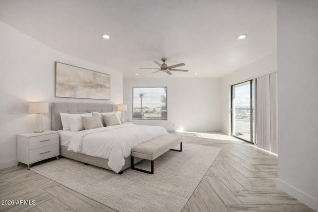 2809 E FRYE Road, Phoenix, AZ 85048