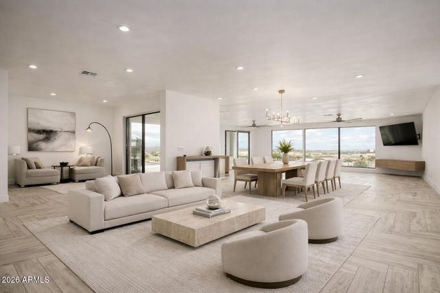 2809 E FRYE Road, Phoenix, AZ 85048