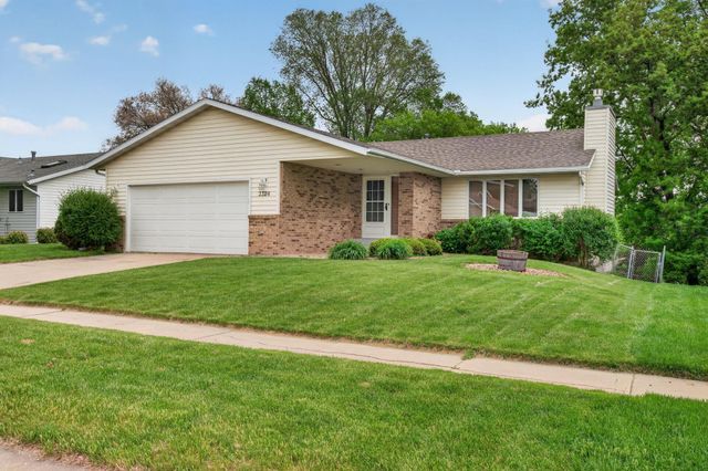 3324 Geselle Lane NW, Rochester, MN 55901