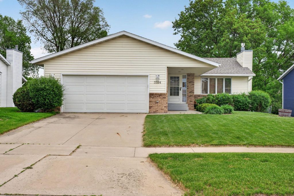 3324 Geselle Lane NW, Rochester, MN 55901