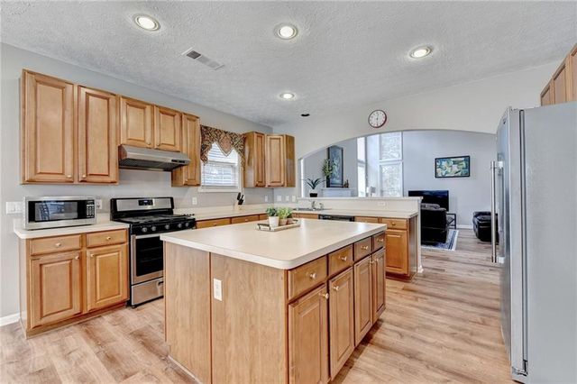 425 Martin Creek Way, Lawrenceville, GA 30045