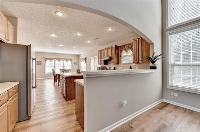 425 Martin Creek Way, Lawrenceville, GA 30045