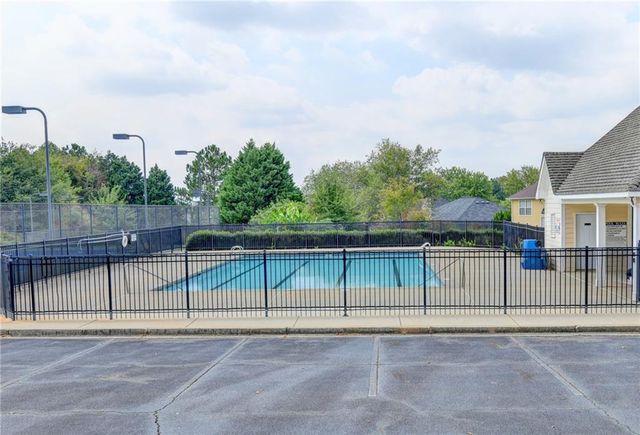 425 Martin Creek Way, Lawrenceville, GA 30045