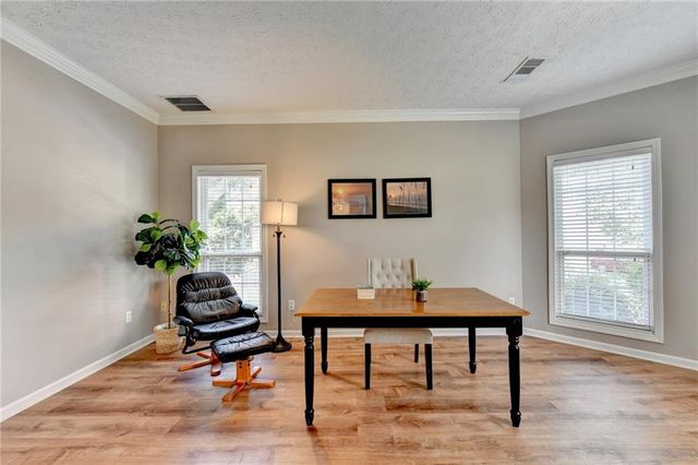 425 Martin Creek Way, Lawrenceville, GA 30045