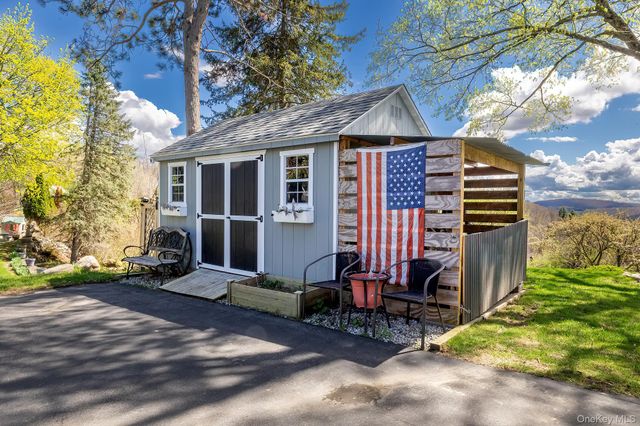27 Morningside Drive, Patterson, NY 12563