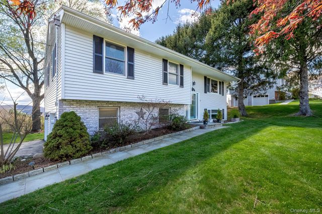 27 Morningside Drive, Patterson, NY 12563