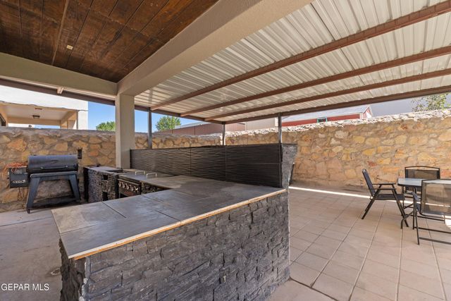 1016 Gaitan Street, Horizon City, TX 79928