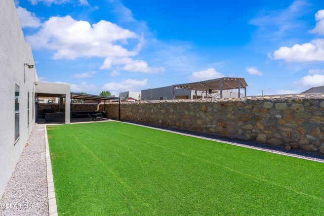 1016 Gaitan Street, Horizon City, TX 79928