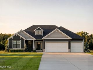 7918 Trestle Bend Road, Monclova, OH 43542