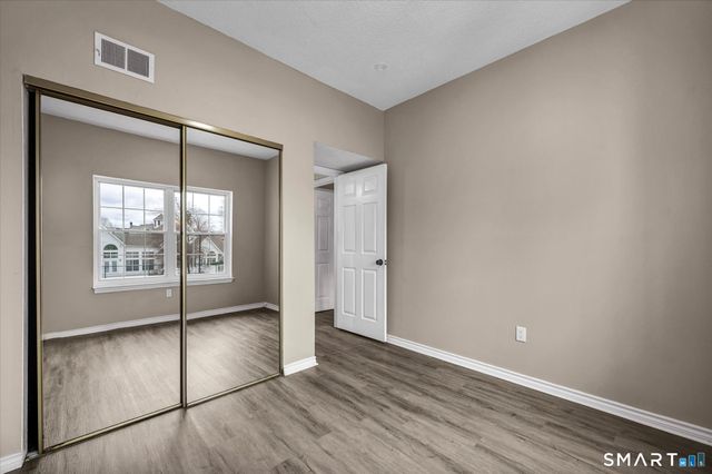 31 High Street 5207, East Hartford, CT 06118