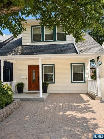 331 Undercliff Avenue, Edgewater, NJ 07020