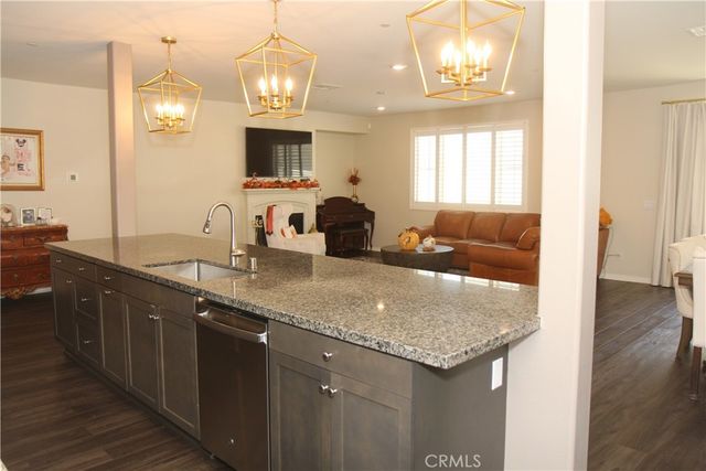 27216 Old Miner Circle, Menifee, CA 92585