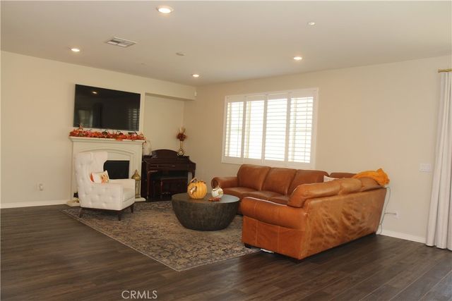 27216 Old Miner Circle, Menifee, CA 92585