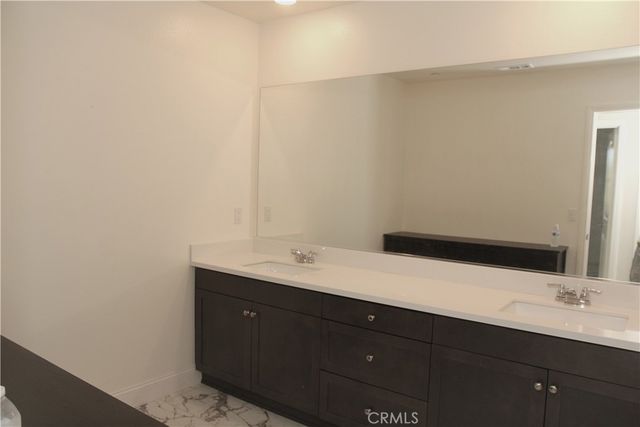 27216 Old Miner Circle, Menifee, CA 92585