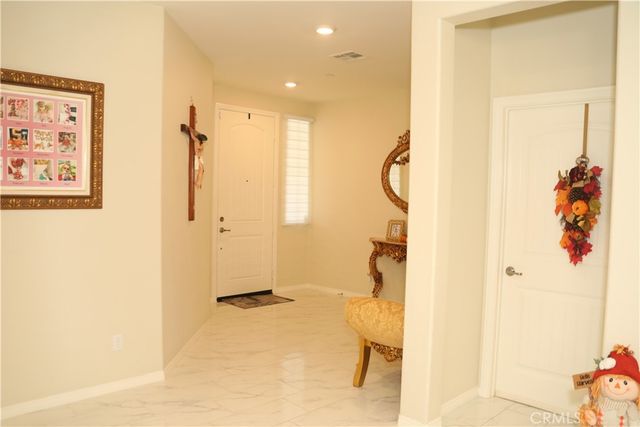 27216 Old Miner Circle, Menifee, CA 92585