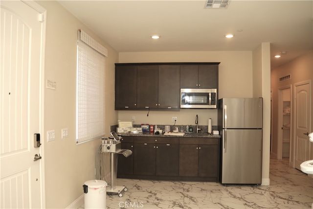 27216 Old Miner Circle, Menifee, CA 92585