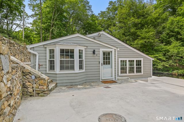 82 Newtown Turnpike, Weston, CT 06883